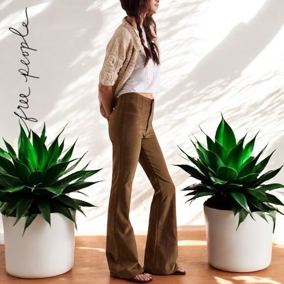 Free People Jayde Seamed Corduroy Flare Pants Jeans in the Size 32 in Fir Green - Picture 15 of 16